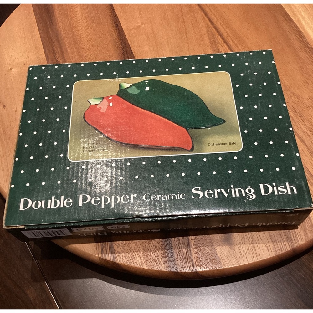 Giftco, Inc. Double Pepper ceramic Serving Dish. Vintage NIB Hand Painted